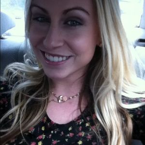 Meet your Posher, Lacey